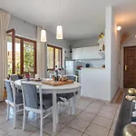 Gordan With Garden, 3 Min Walk To The Apartmán