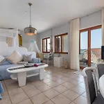 Apartmán Gordan With Garden, 3 Min Walk To The Trogir
