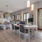 Gordan With Garden, 3 Min Walk To The Apartmán *