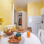 Gordan With Garden, 3 Min Walk To The